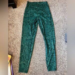 Brand new vitality workout leggings , green snakeskin print , never worn size L